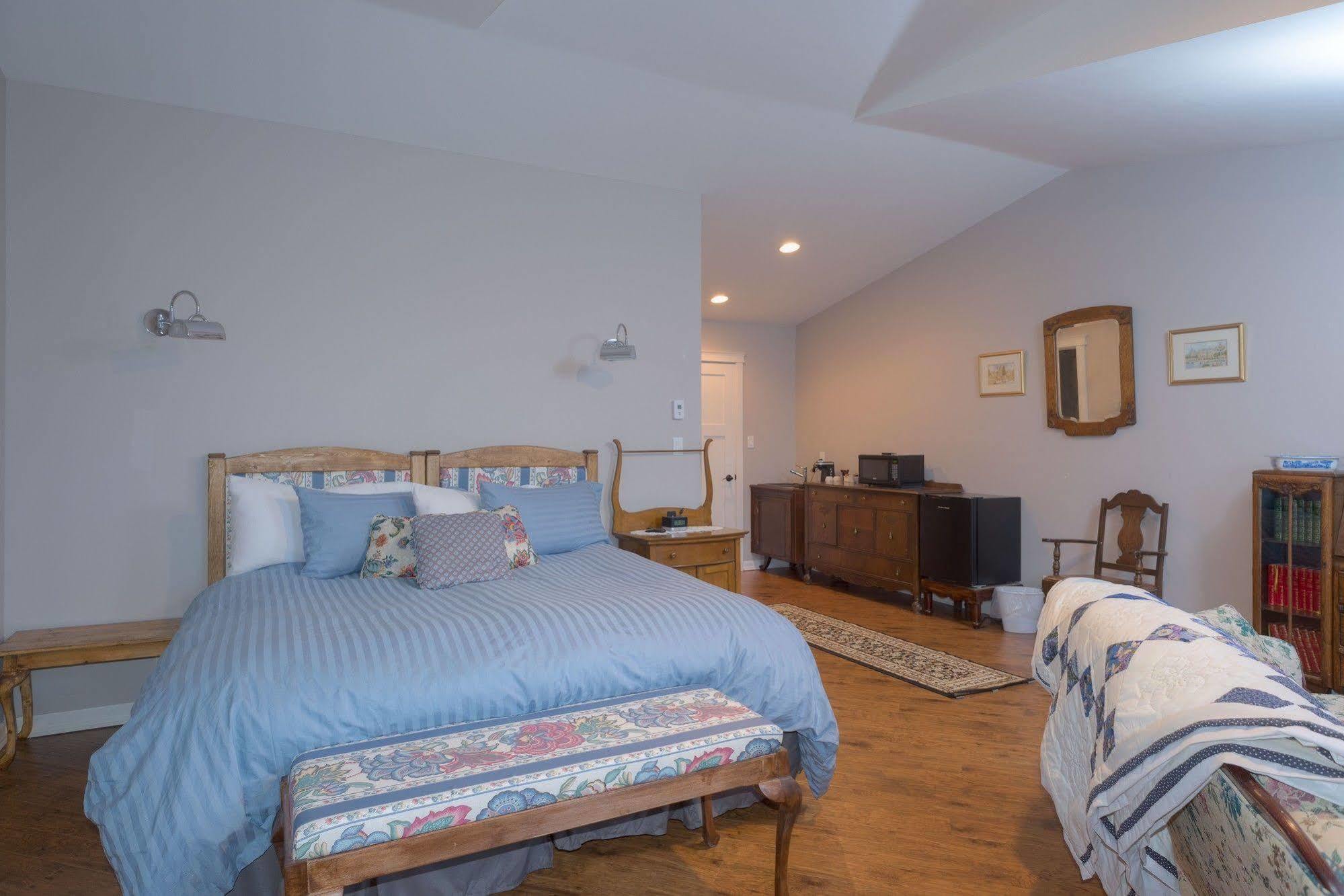 Country Encounters Accommodations Coleman Eksteriør billede